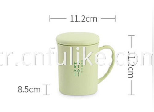 plastic mug with handle